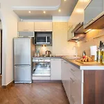 Spacious & Bright On Mokotow By Renters Appartement *