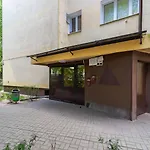 Spacious & Bright On Mokotow By Renters Appartement *