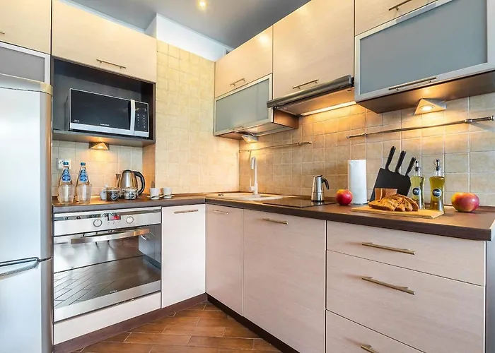 Spacious & Bright On Mokotow By Renters Warszawa