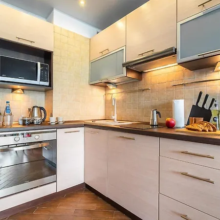 Spacious & Bright On Mokotow By Renters 바르샤바